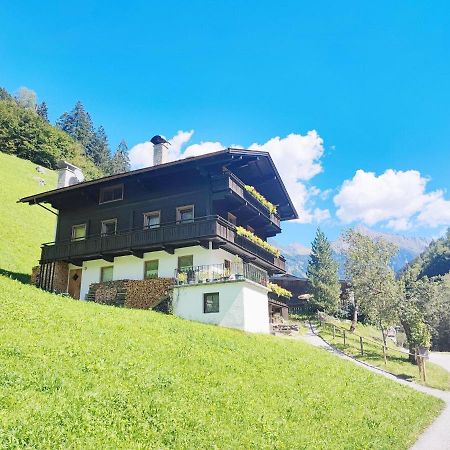 Pretty Holiday Home In Mayerhofen With Balcony Mayrhofen Exterior foto